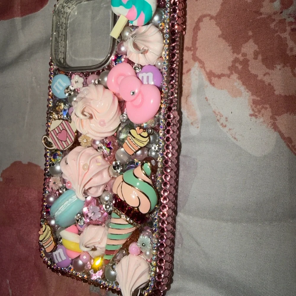iPhone 16 Pro Max Case - Picture 5 of 7